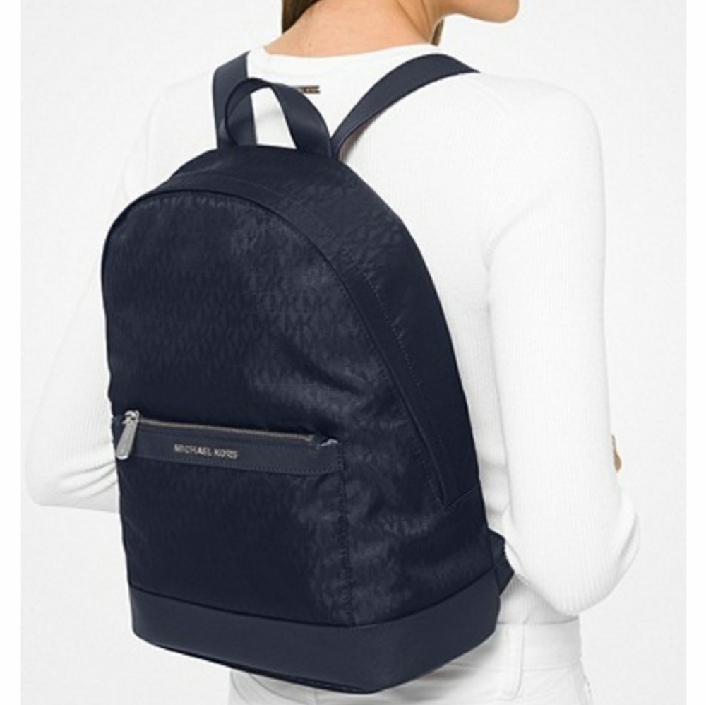 Michael Kors Backpack 🎒 - Picture 3 of 4